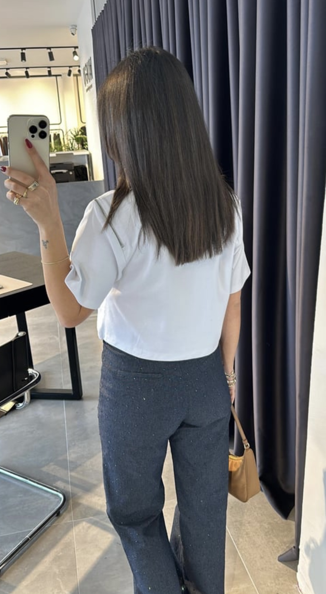 Beyaz Fermuar Detaylı Basic Tshirt